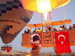 Kapadokya səması türk bayraqları ilə örtüldü - FOTO